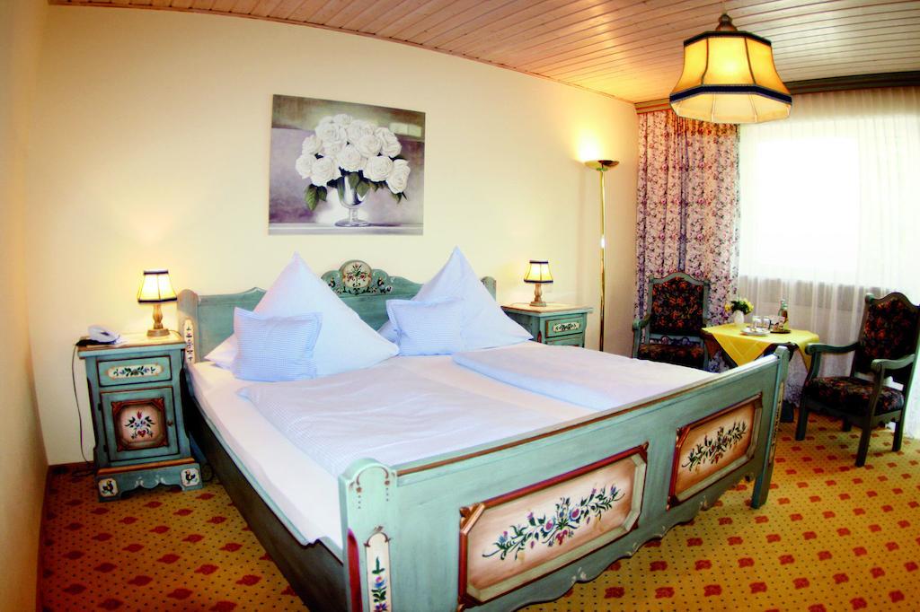 Hotel Garni Hubertushof Bad Füssing Habitación foto