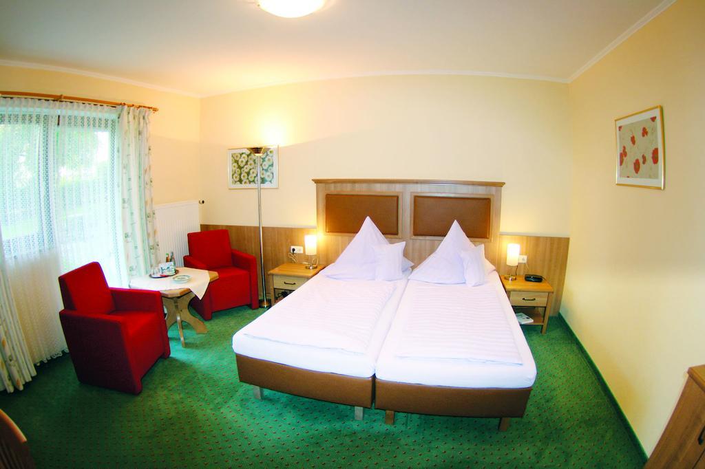 Hotel Garni Hubertushof Bad Füssing Habitación foto